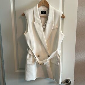 NWT Tahari blazer shirt/dress. Off white. Size 8!